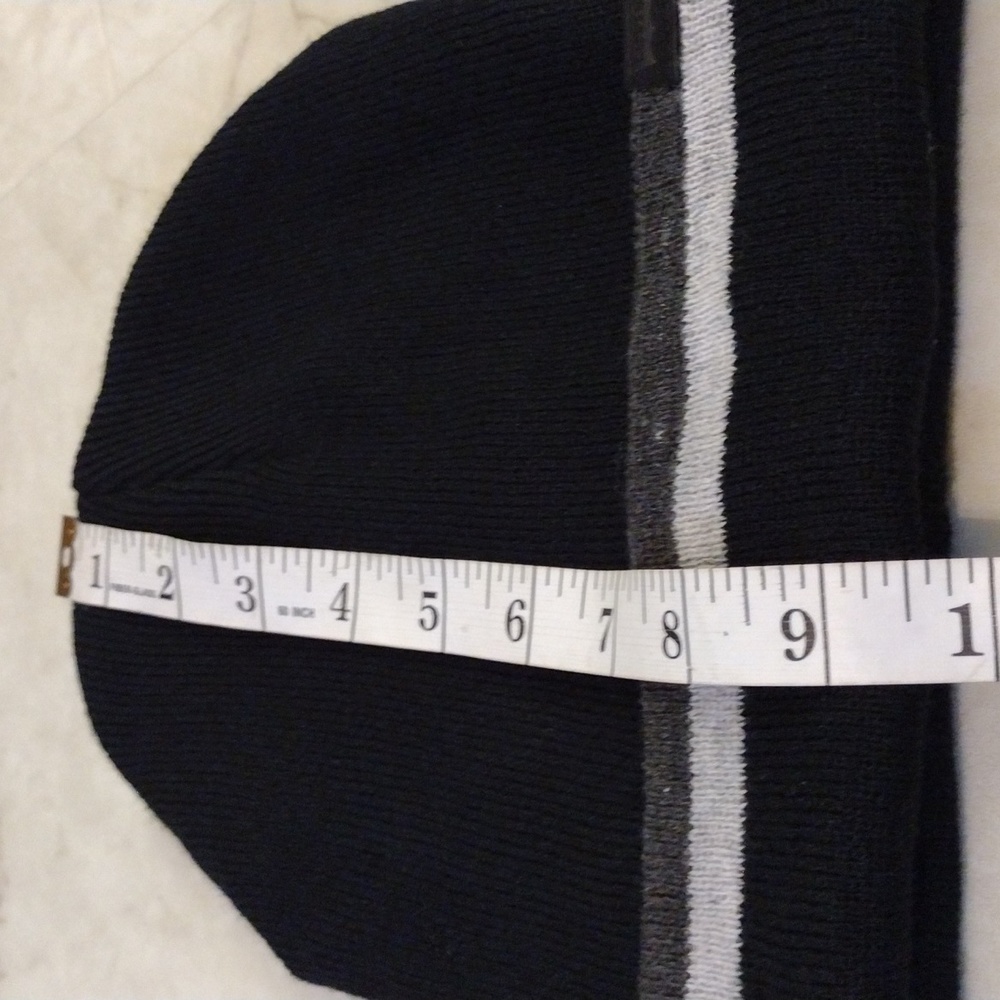 Levi's stocking hat. - Picture 7 of 7